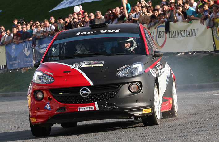 Med den toptrimmede Opel Adam R2 forsøger Simon Vallentin og Ole Frederiksen i den østrigske TER-runde at lægge yderligere afstand til konkurrenterne
(Foto: TER)